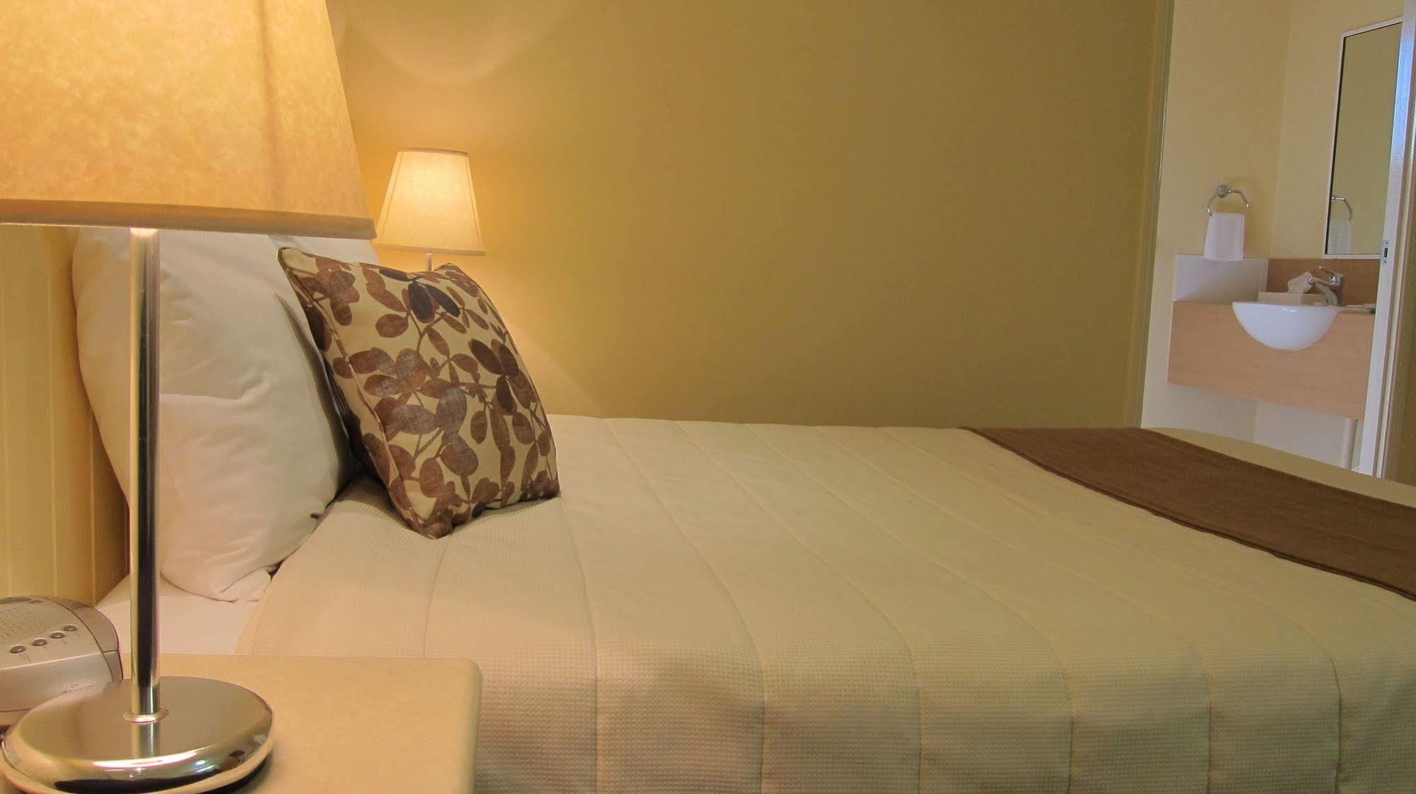 Dalby Mid Town Motor Inn Bagian luar foto
